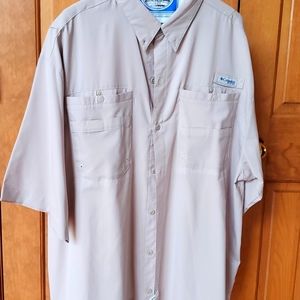 Columbia XLT Collared Shirt, khaki colored